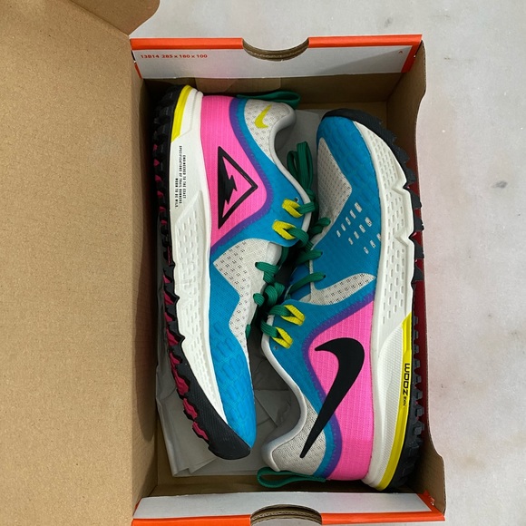 Nike Shoes - Nike Air Zoom Elevate Sneakers